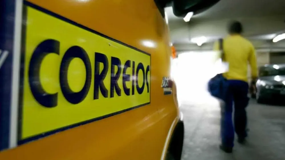 Durigan prevê prejuízo de R$ 10 bi nos Correios em 2026